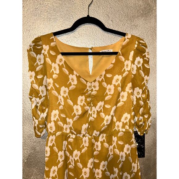 Broadway & Broome Boho CottageCore Hippie Tan White Floral 100% Silk Dress - Picture 2 of 10